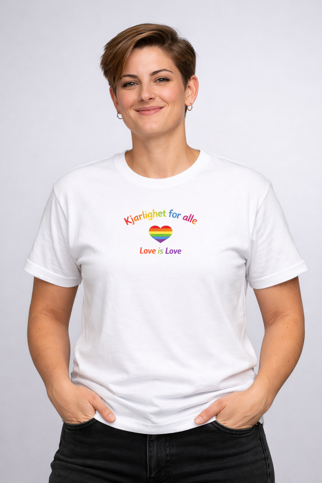 Kjærlighet for alle. Love is love – Pride T-skjorte